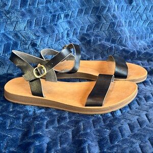 Chic Black Strap Sandals